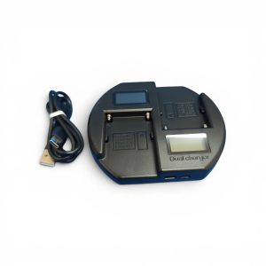 Iluminus Cargador Doble Baterías Serie NP-F  /  NP-F550, NP-F970,  NP-F990