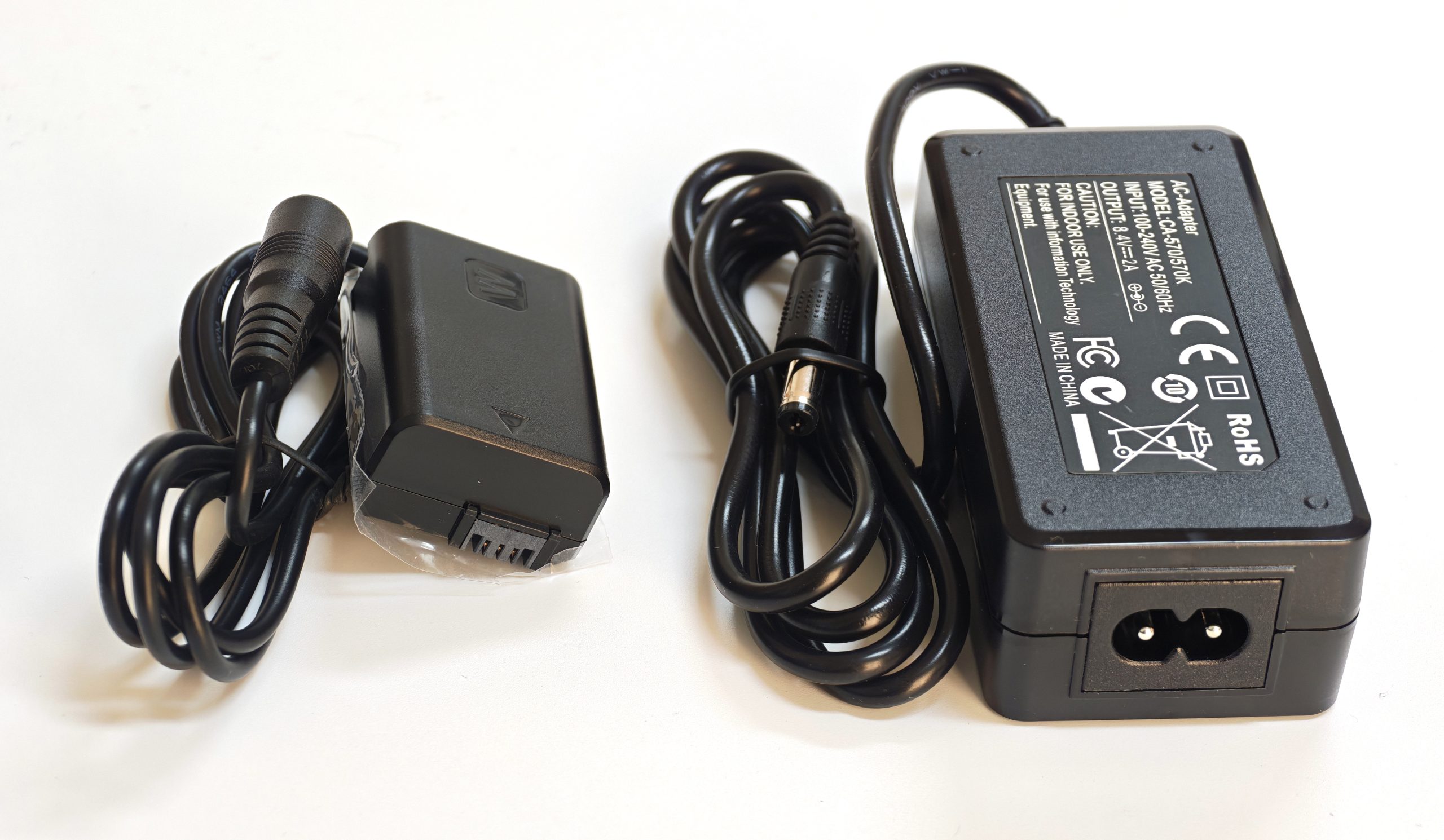Iluminus IL-AC-FW50 Adaptador de Corriente Para Cámaras Que Usan Batería NP-FW50 - Imagen 3